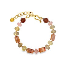 Load image into Gallery viewer, Lucy
